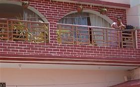 Raj Paying Guest House